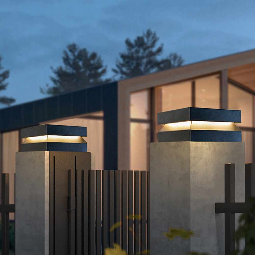 Luminária Externa Corvex Moderna Côncava Preta Solar