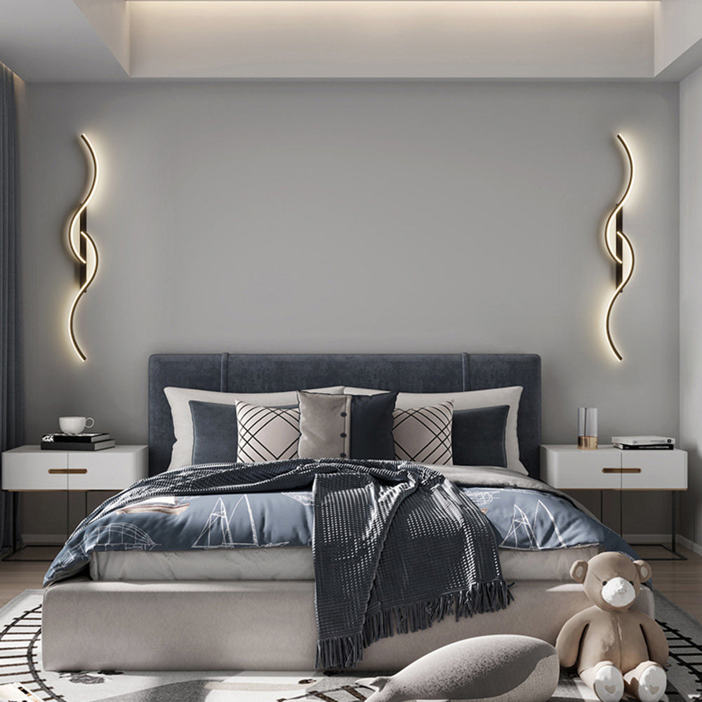 Candeeiro de Parede Vireth Onda Linear Moderna para Quarto, Preto/Dourado