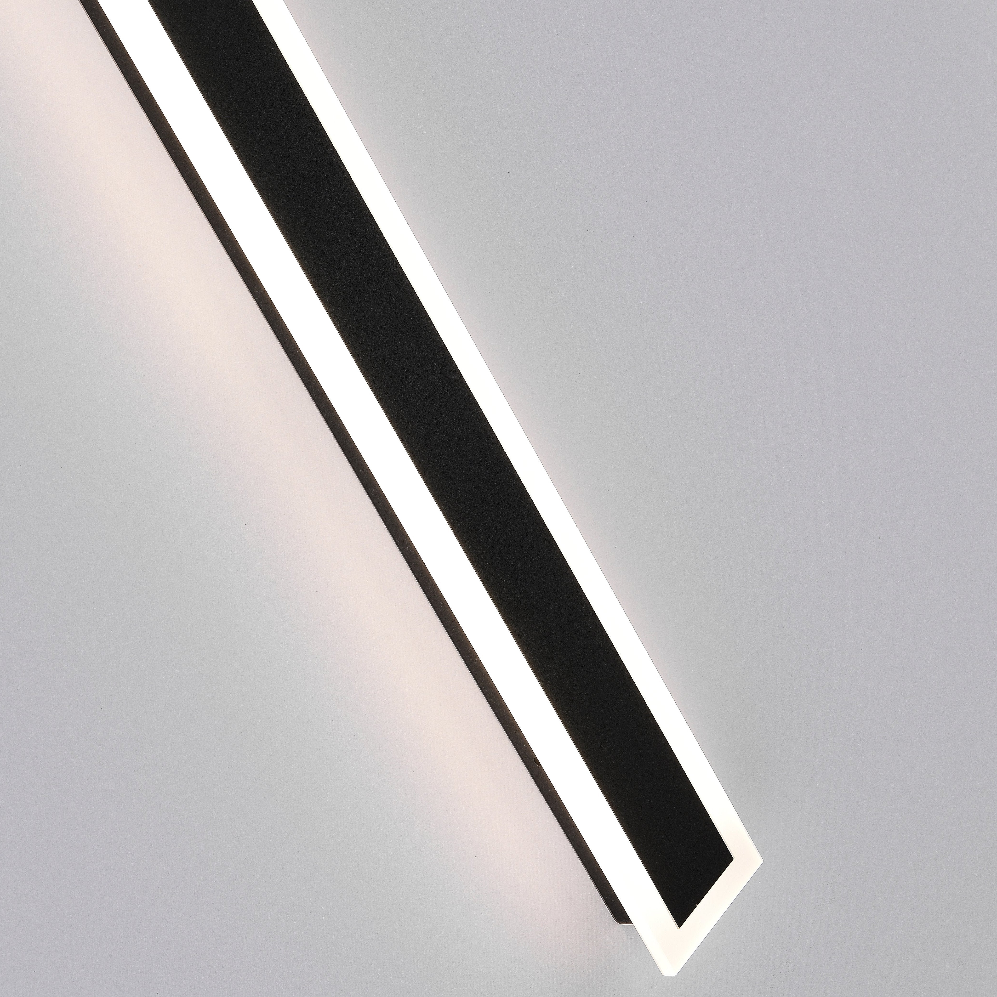 Arandela de Parede Exterior Linear Virex