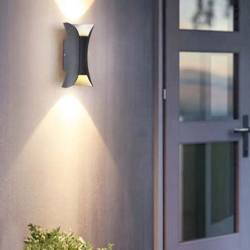 Arandela LED Externa Curva Calyxor
