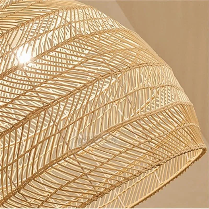 Luminária Pendente Lixi de Bambu e Rattan Feita à Mão