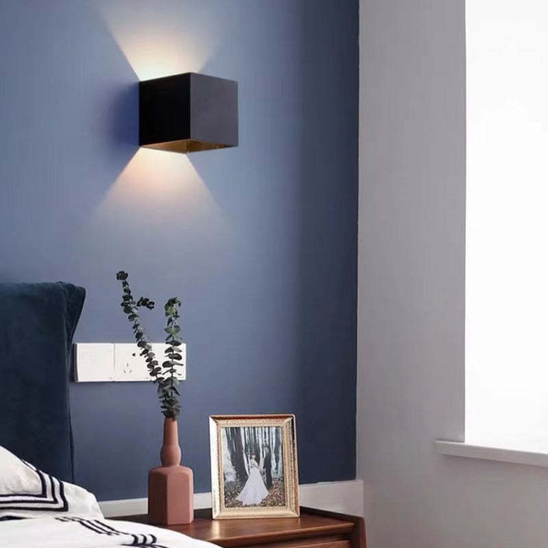 Arandela Externa Quadrada Moderna Ajustável LED Eronil