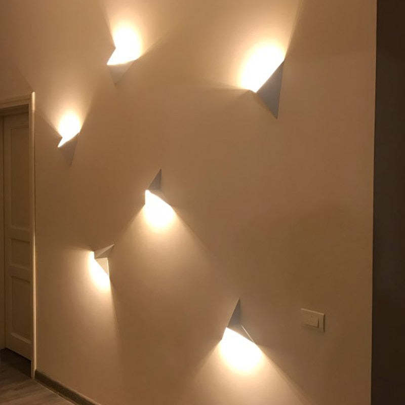 Arandelas de Parede LED Modernas Meri para Quarto, Triângulo