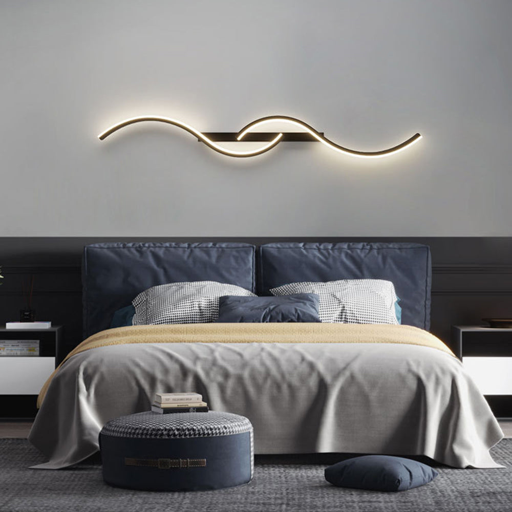 Candeeiro de Parede Vireth Onda Linear Moderna para Quarto, Preto/Dourado